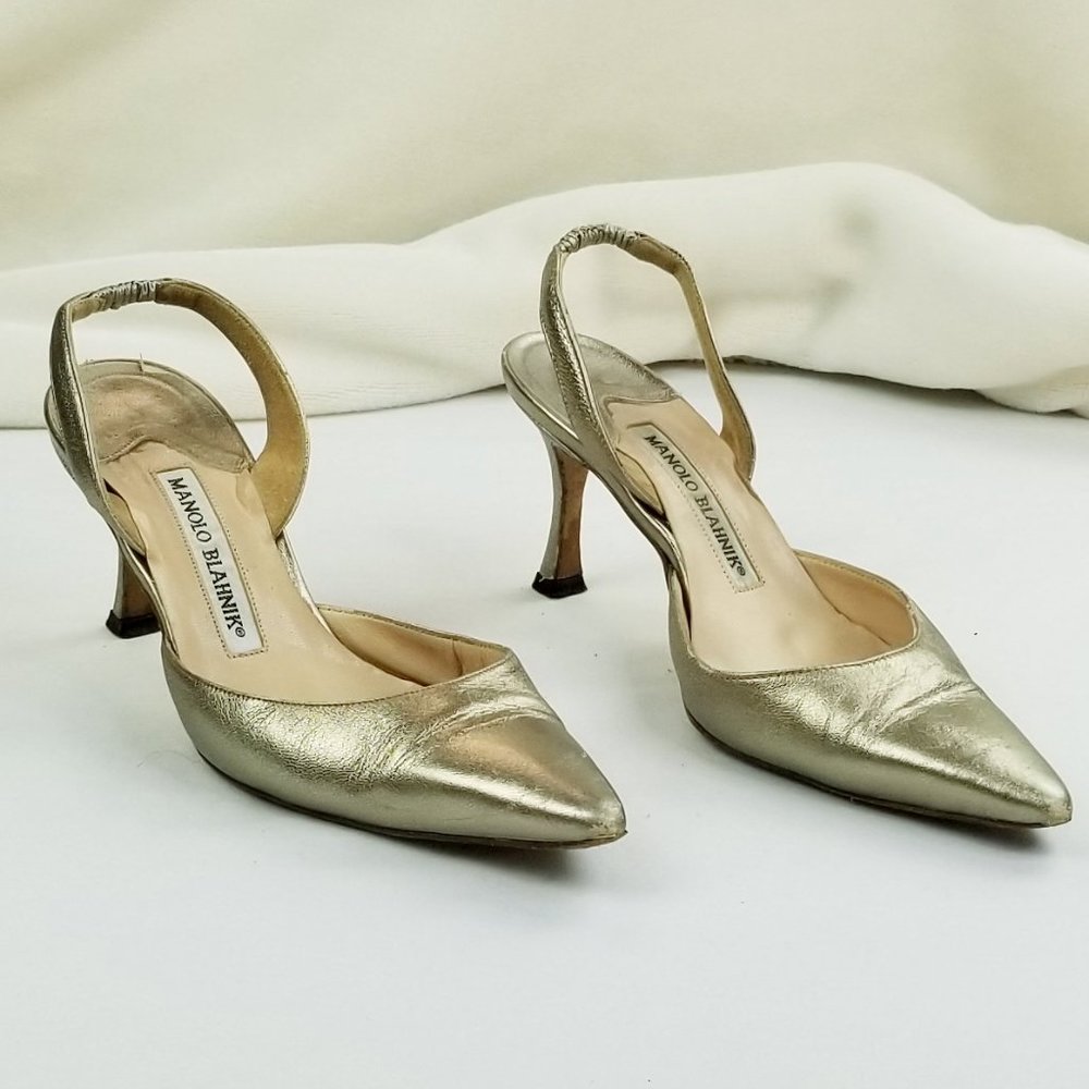 Manolo Blahnik Size 36 (US 6-6.5) Gold Sling Back - Picture 4 of 12